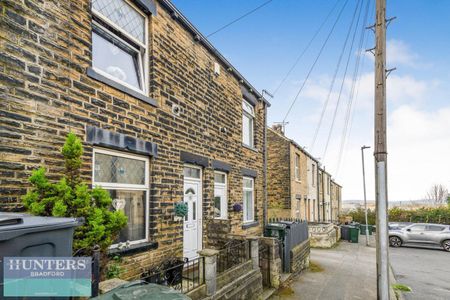 Alma Street, Sticker Lane, West Yorkshire, Bradford, BD4 - Photo 3