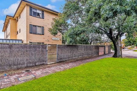 Perfect Location midway between the city and the sea - Photo 4