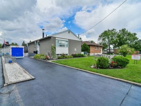 For Lease - 30 Golding Avenue, Brampton, Ontario - Photo 2