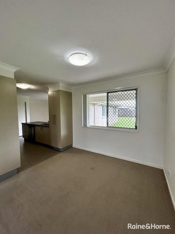 4 Monarch Street, Rosewood, QLD 4340 - Photo 2