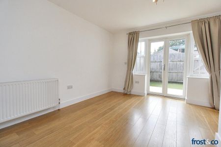 2 bedroom semi-detached house to rent - Photo 4