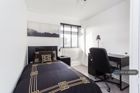 1 bedroom in a house share to rent - Photo 4