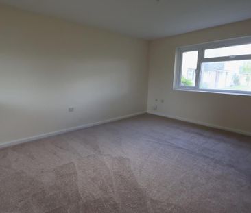 1 bedroom ground floor flat to rent - Photo 5