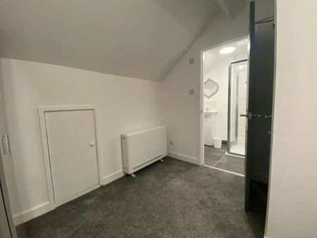 Bedsit, Litherland Road, L20 - Photo 4