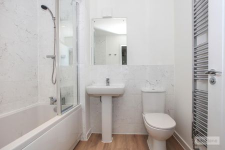 4 bedroom property to rent - Photo 5