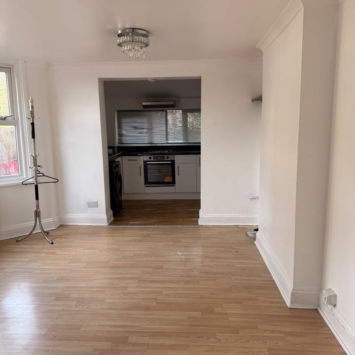 2 Bed Flat, Charlton Church Lane, SE7 - Photo 1