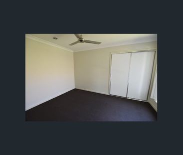 QUALITY FAMILY HOME SITUATED IN LOVELY ESTATE IN BUCASIA - Photo 3