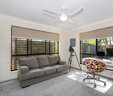 Specious Coomera Waters Family Home - Photo 1