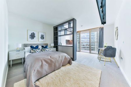 Savills are pleased to present this beautiful 20th floor studio apartment to rent in One Park Drive Development. - Photo 2