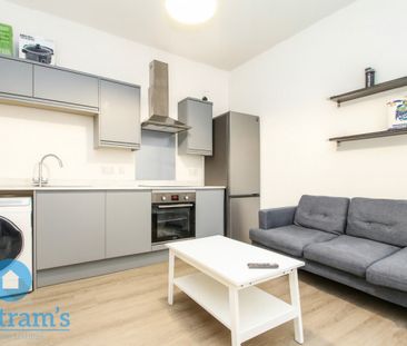 3 bed Apartment for Rent - Photo 5