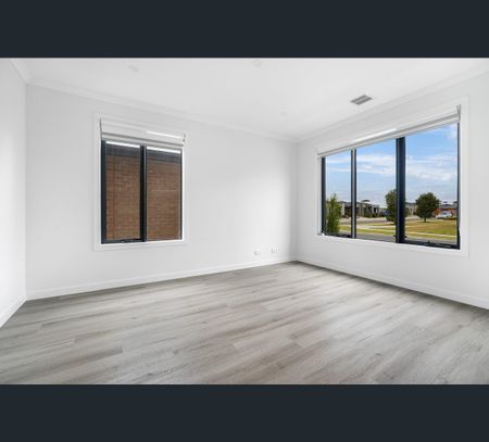 16 Baelish Drive, Charlemont, Vic 3217 - Photo 3
