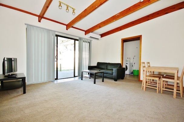 5-bedroom shared house / townhouse, East Ave - Photo 1
