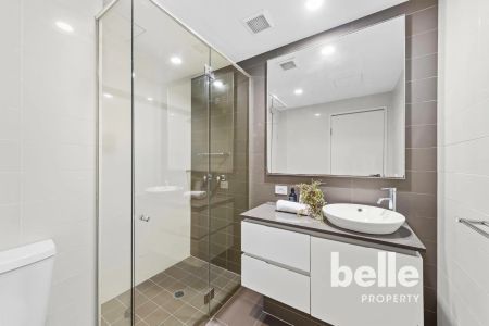 Great Location | 102m2 Size | 1 bedroom + large balcony for Rent - Photo 3