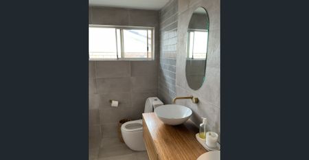 Modernised 3 bedroom home - Photo 4