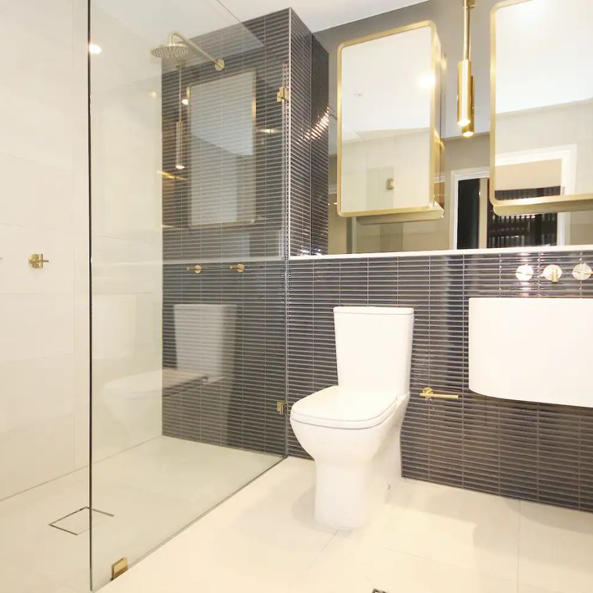 “Quiet Garden-Facing One Bedroom Apartment” - Photo 1