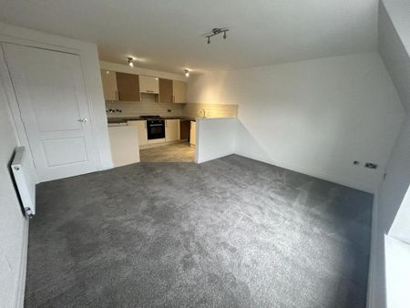 2 bedroom flat to rent - Photo 2