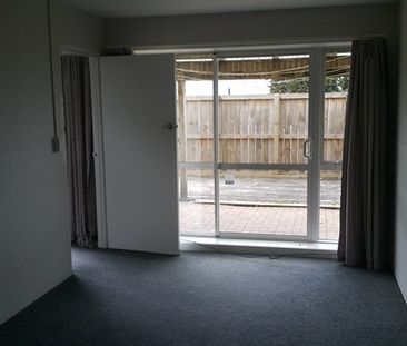 Manurewa - 1 separate Bedroom - 1 Carport Park - Photo 6