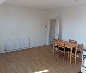 1 Bed Flat, Lower Addiscombe Road, CR0 - Photo 1