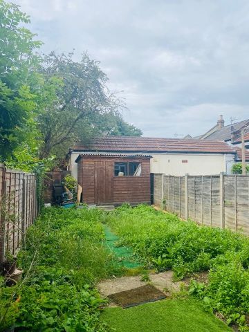 Room in a Shared House, Warham Road, N4 - Photo 5