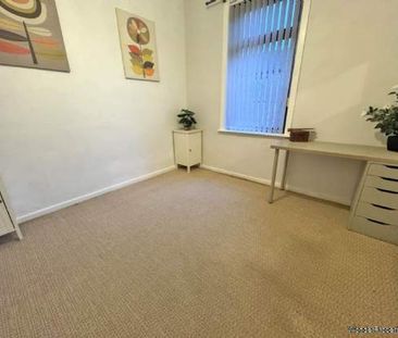 2 bedroom property to rent in Rochdale - Photo 1