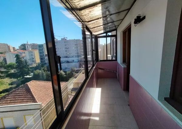 Mieszkanie na wynajem - 115 m² - 1 pokój Porto Porto