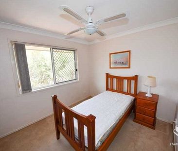 Fully Furnished 3-Bed Townhouse in Sunnybank Mead â A/C, Pool, Wa... - Photo 5
