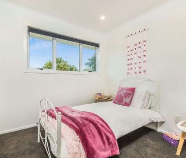 Sunny, Stylish & Private 3-Bedroom Home! - Photo 6