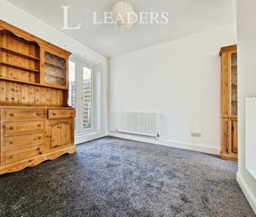 3 bedroom mid-terrace to rent Middlecroft Lane - Photo 3