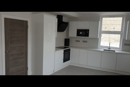 1 Bed Flat, Cairns Road, SW11 - Photo 3