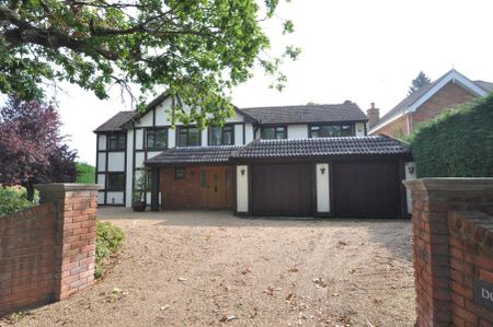 5 bedroom detached house to rent - Photo 4