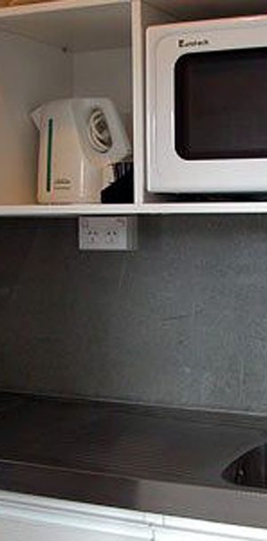 Walking distance to AUT / UOA [ Power and water included] - Photo 1