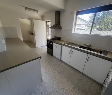 Newly Renovated 2 x 1 in a Convenient Central Location - Photo 5