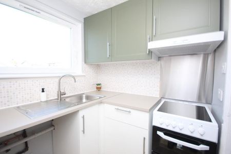 1 bedroom semi-detached house to rent - Photo 5