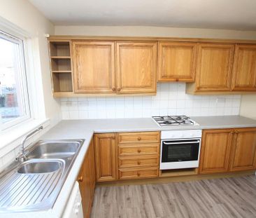 3 bedroom terraced house to rent - Photo 4