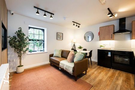 1 bedroom in a flat share to rent - Photo 3