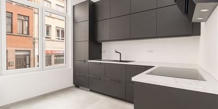 Uitzonderlijke woning te huur in Borgerhout voor € 1.200 met 2 slaapkamers - Photo 4