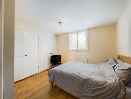 Bridgeport Place, Wapping, London, E1W - Photo 3