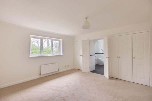 5 bedroom detached house to rent - Photo 1