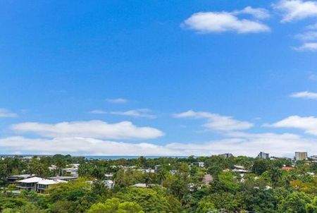 Prime Esplanade Living – Spacious Apartment With Exceptional Views - Photo 3