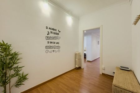 Cozy interior room next to Sants train station - Photo 3