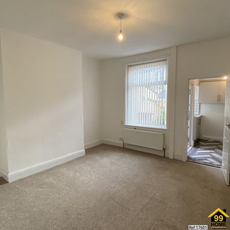 2 bed Terraced in Parker Street Briercliffe, Burnley, BB10 2HH - Photo 2