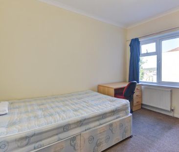 1 bedroom in a house share to rent - Photo 6