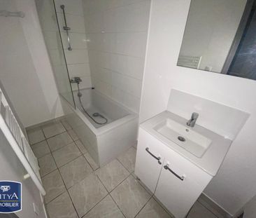 Location Appartement 3 pièces 64m² TOULON 83000 - Photo 4