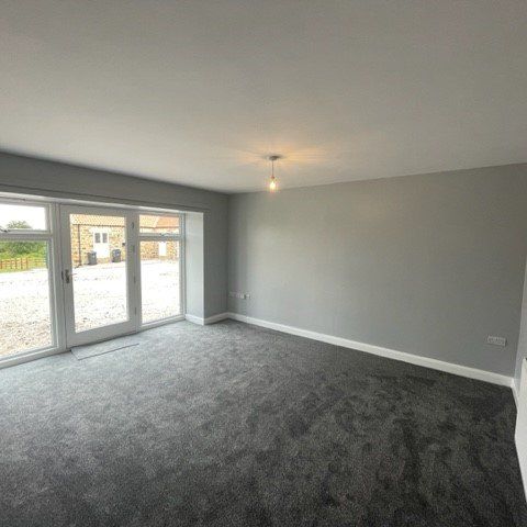 2 bedroom detached house to rent - Photo 1