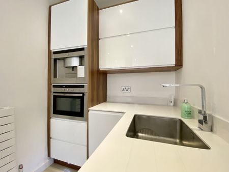 Manera Apartments, 46 King Street West - Photo 4