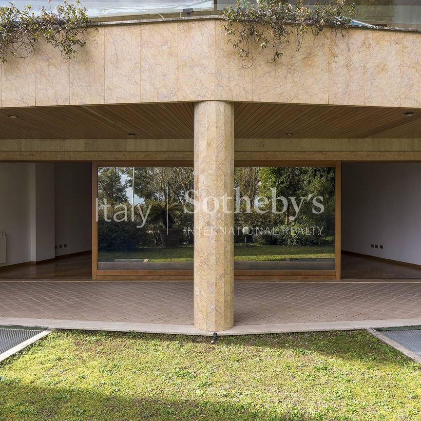 Elegante appartamento con giardino e piscina - Photo 1