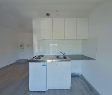 Location Appartement 1 pièce 14m² ST PIERRE DES CORPS 37700 - Photo 3