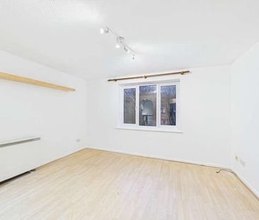 Barkus Way, Stokenchurch, Buckinghamshire, HP14 - Photo 2