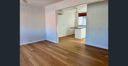 Neat and Cozy renovated 3x1 on a 742sqm block - Photo 2