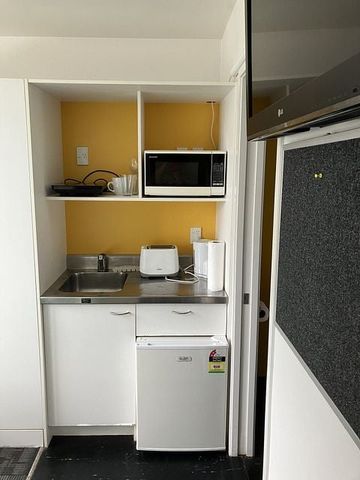 Studio, pool and views - Photo 3